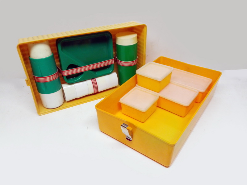 caja cesto picnic+vasosplatostermoportacubiertostapers plastico 19x45x27.5 1u